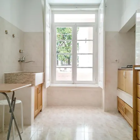 Casa Lobo N°33 In Campo D'ourique 3br Garden Oasis Lisbona