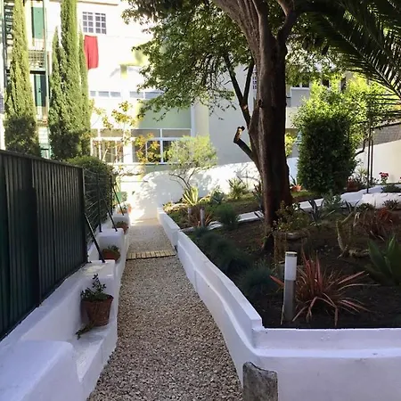 Casa Lobo N°33 In Campo D'ourique 3br Garden Oasis Apartment Lissabon